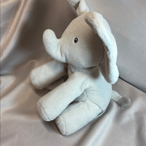 Gund Flappy the Elephant - Picture 9 of 10